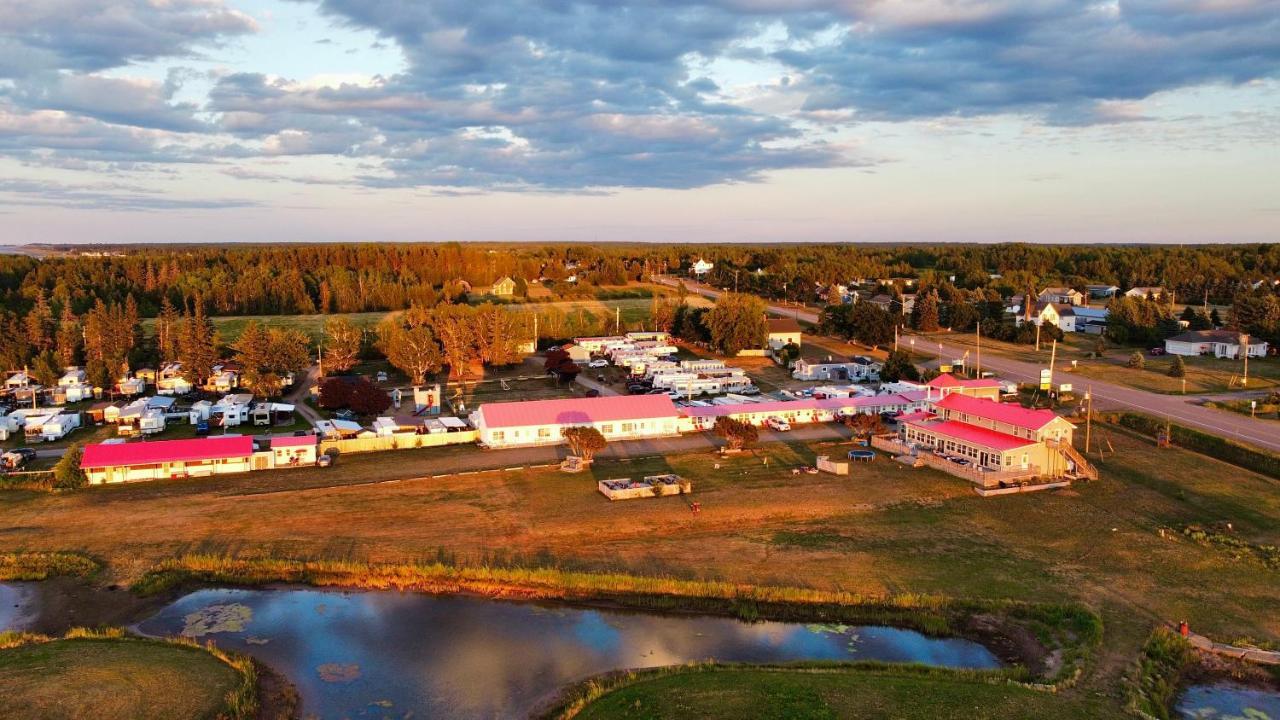 The Waterfront Motel Grand Barachois Εξωτερικό φωτογραφία