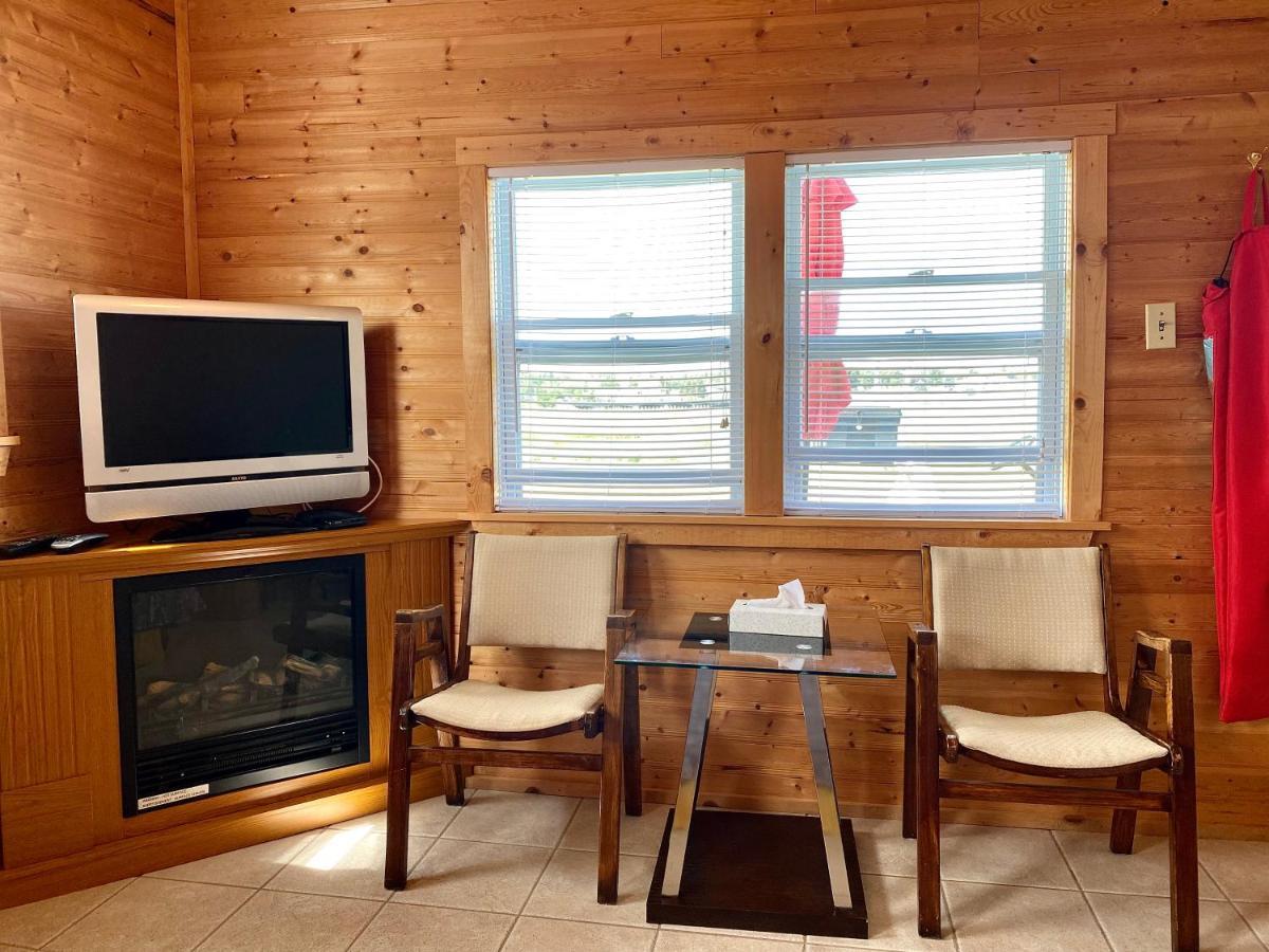The Waterfront Motel Grand Barachois Εξωτερικό φωτογραφία