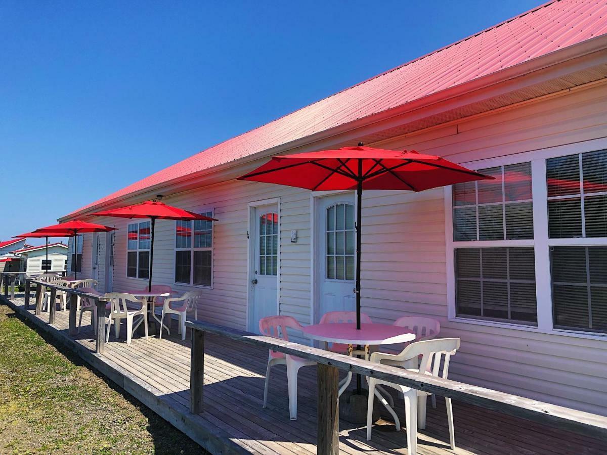 The Waterfront Motel Grand Barachois Εξωτερικό φωτογραφία